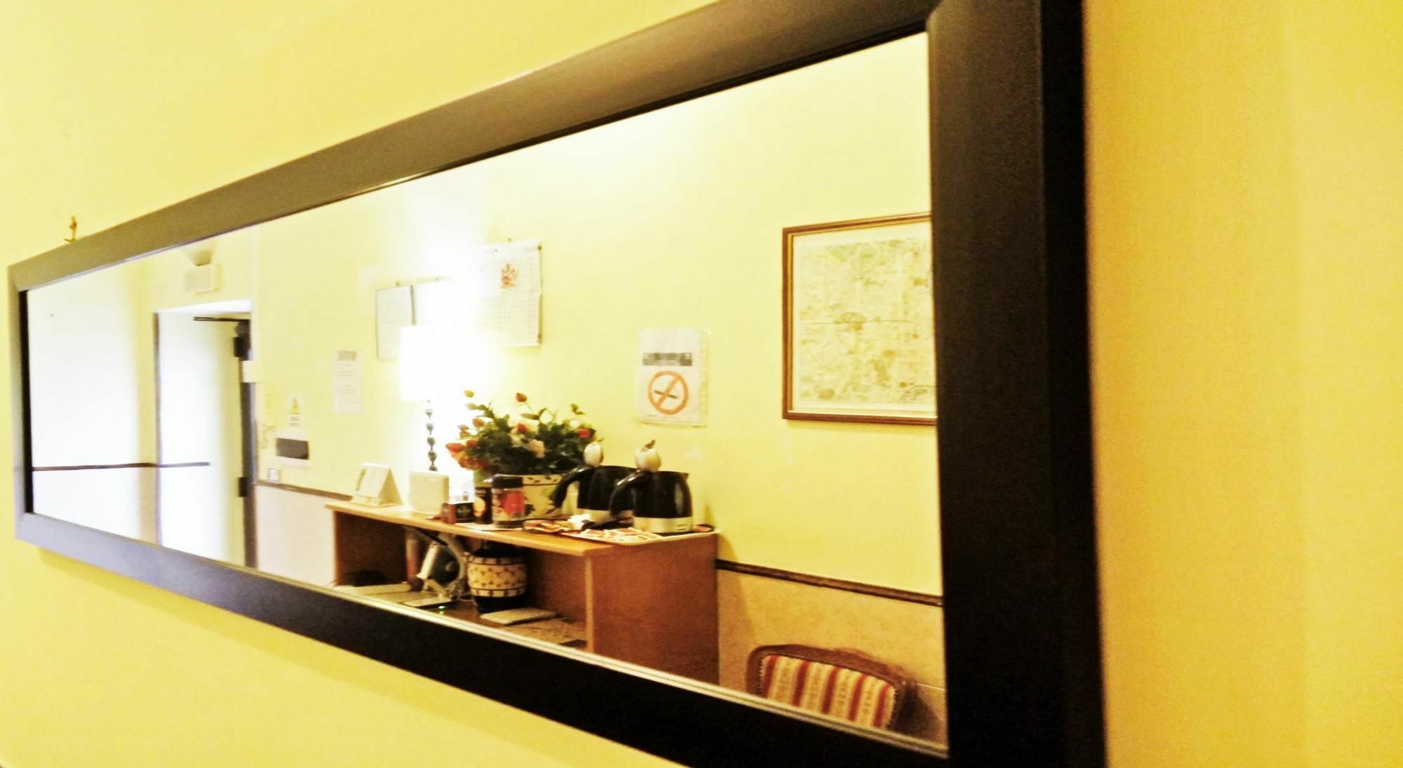Cristina Rooms Рим Экстерьер фото